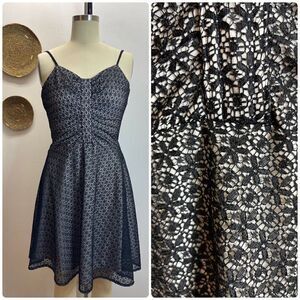 De Laru - Lace Dress Fully Lined